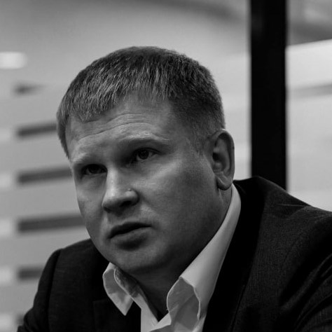 Антон Николаев